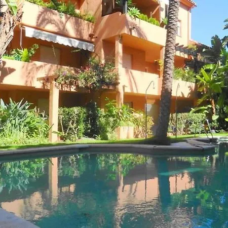 Espacios Amplio Apartamento En Lomas Club Con Jardin Privado Marbella