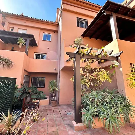 Apartment Espacios Amplio Apartamento En Lomas Club Con Jardin Privado *
