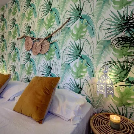 Espacios Amplio Apartamento En Lomas Club Con Jardin Privado Apartment *