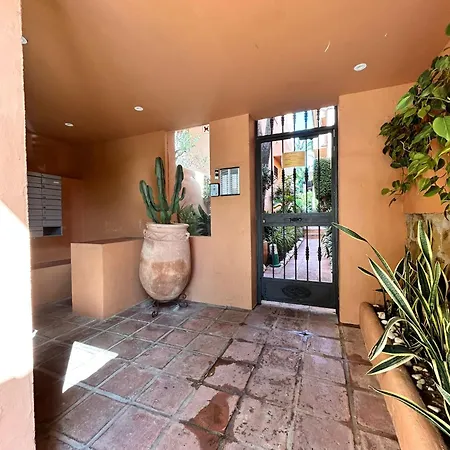 Espacios Amplio Apartamento En Lomas Club Con Jardin Privado * Marbella