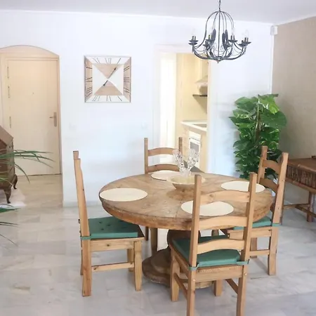 Espacios Amplio Apartamento En Lomas Club Con Jardin Privado Apartment Marbella