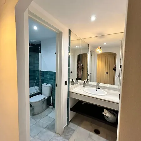 Espacios Amplio Apartamento En Lomas Club Con Jardin Privado *